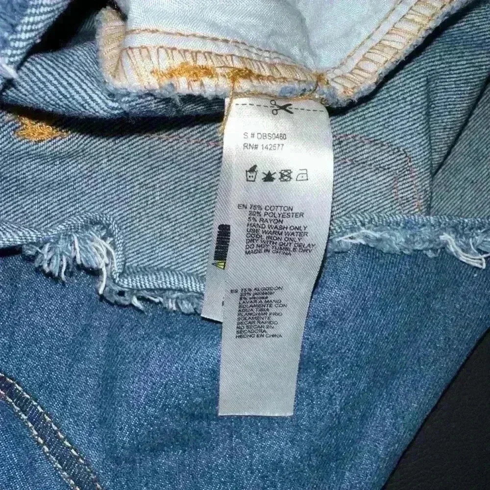 Denim Blvd Bedazzled Destressed Denim Shorts Blue M Size - Picture 12 of 13